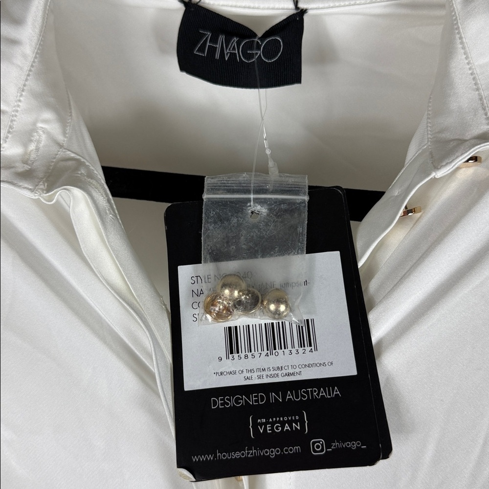 NWT Zhivago Baby Jane Jumpsuit Long Sleeve White Gold Tone Button - Picture 5 of 15